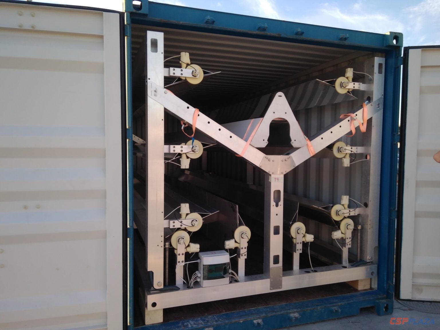 1598254764173150.jpg solar-module-shipping-container-1536x1152-1.jpg